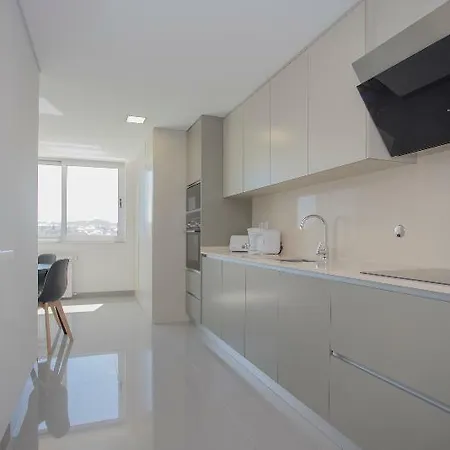 Luxury River View Apartment